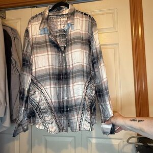 *Tolani Collection Plaid Shirt with Embroidered Details - Like New - L